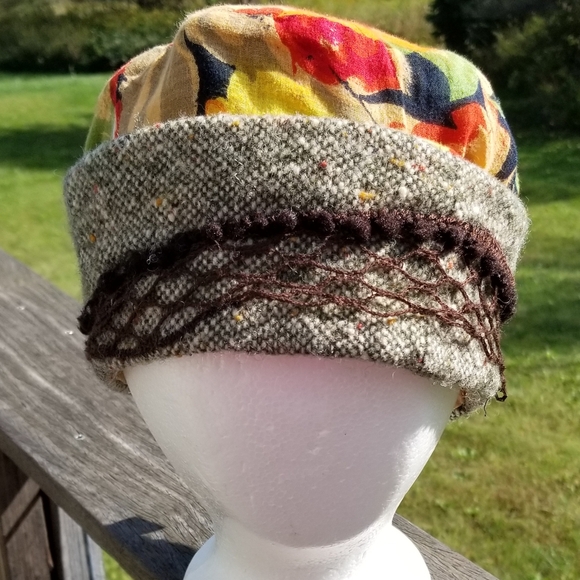 A Few Good Bananas Wool Hat Women's Artwear USA Upcycled Wearable Art OOAK - Picture 2 of 16